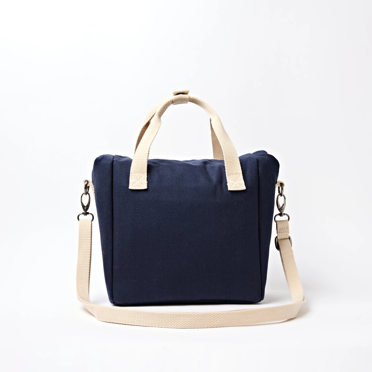 vegan friendly navy blue picnic lunch bag