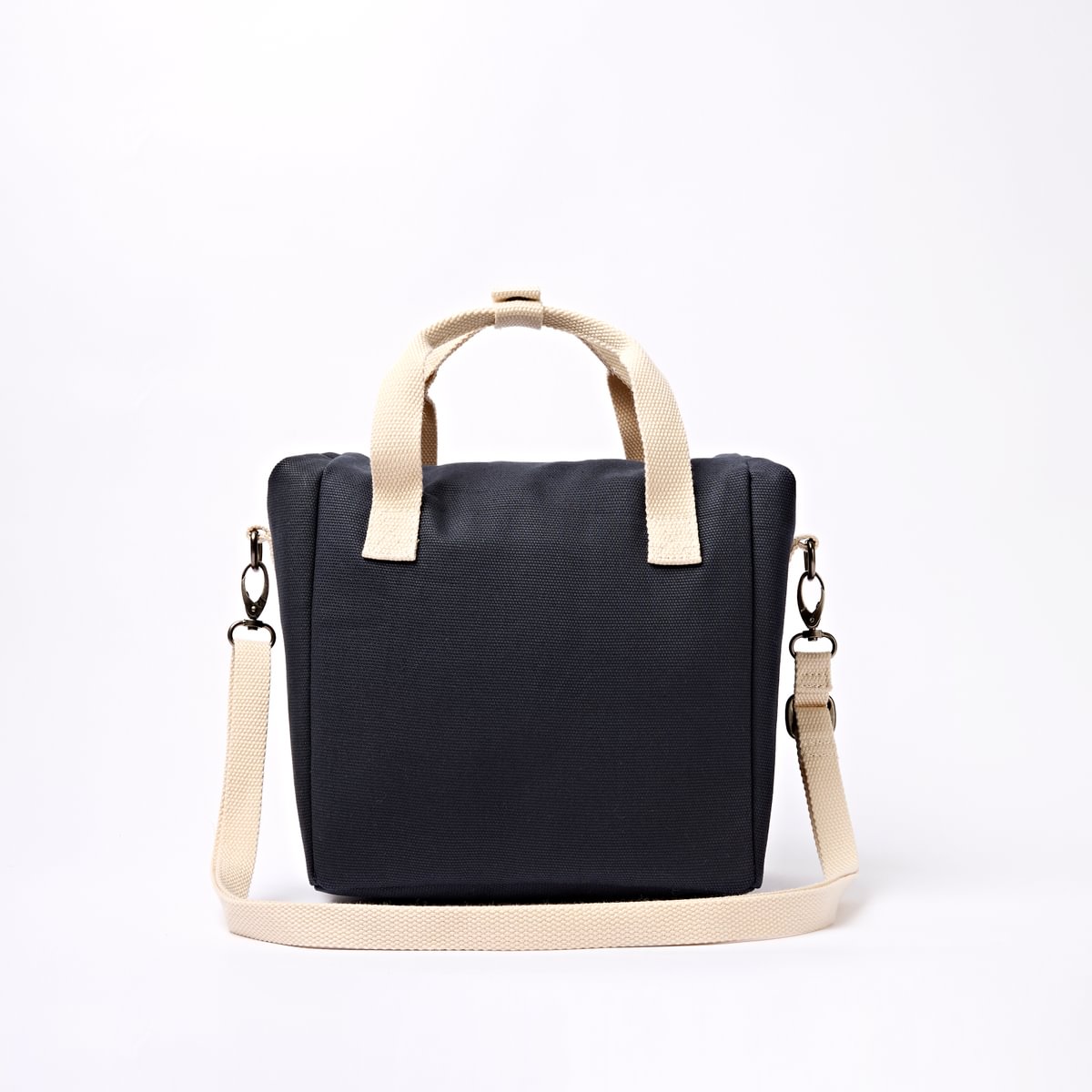 vegan friendly black cotton picnic lunch bag